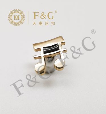 时尚胸针