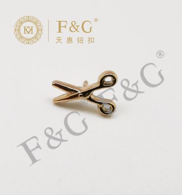 时尚胸针